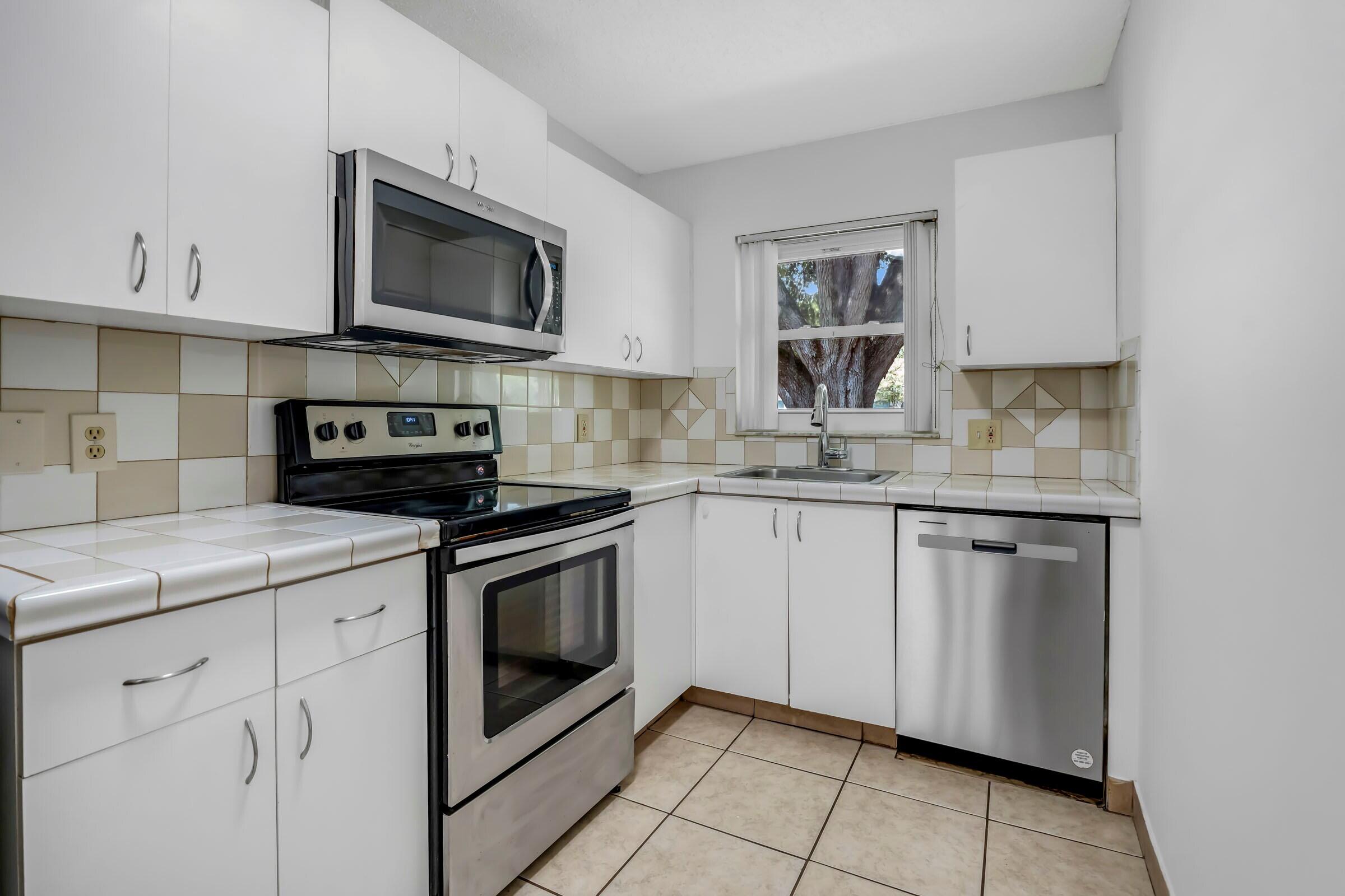 5020 SANCTUARY Way # C — Photo 2