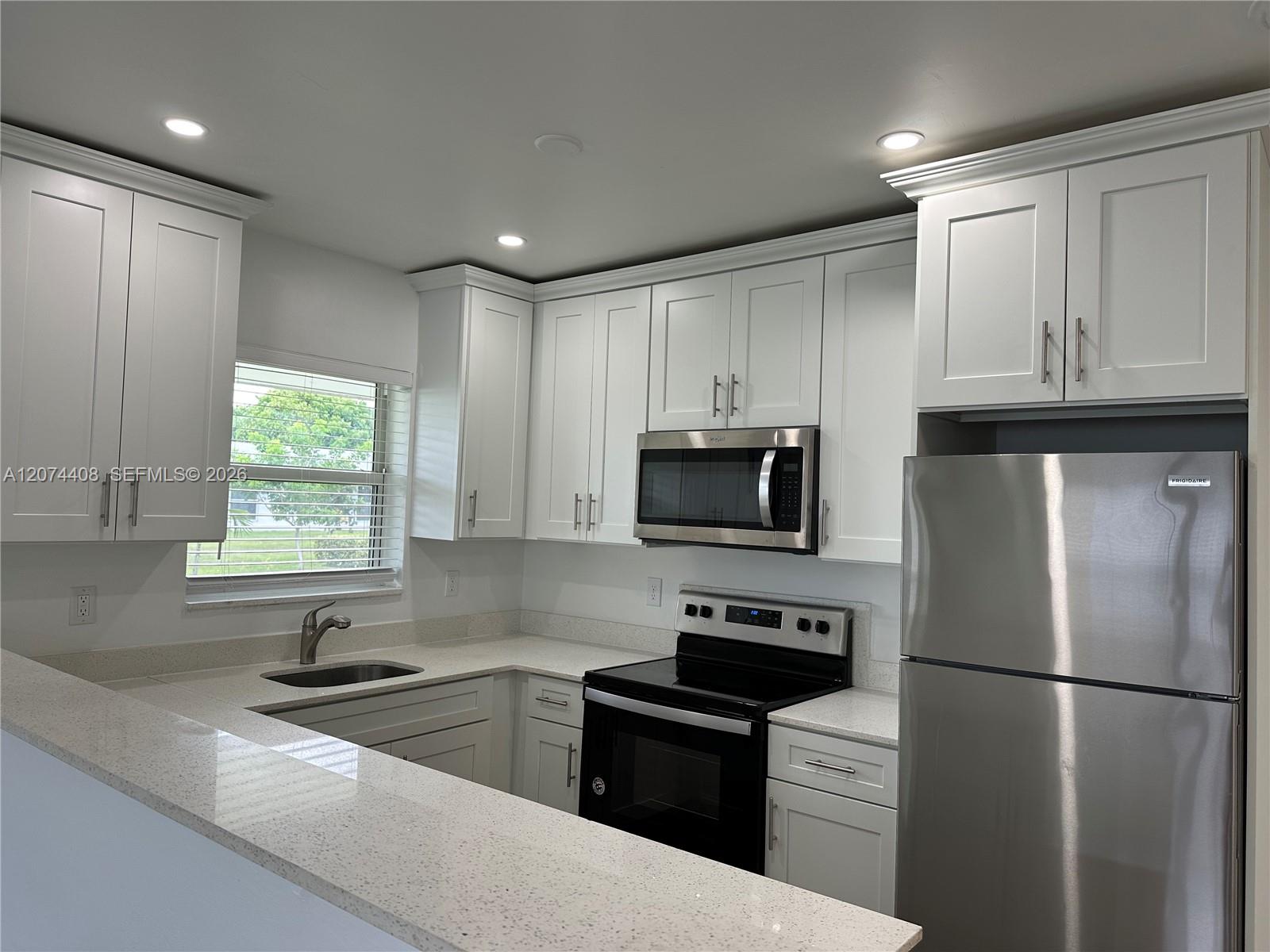 2436 Van Buren St # 6, Hollywood FL 33020