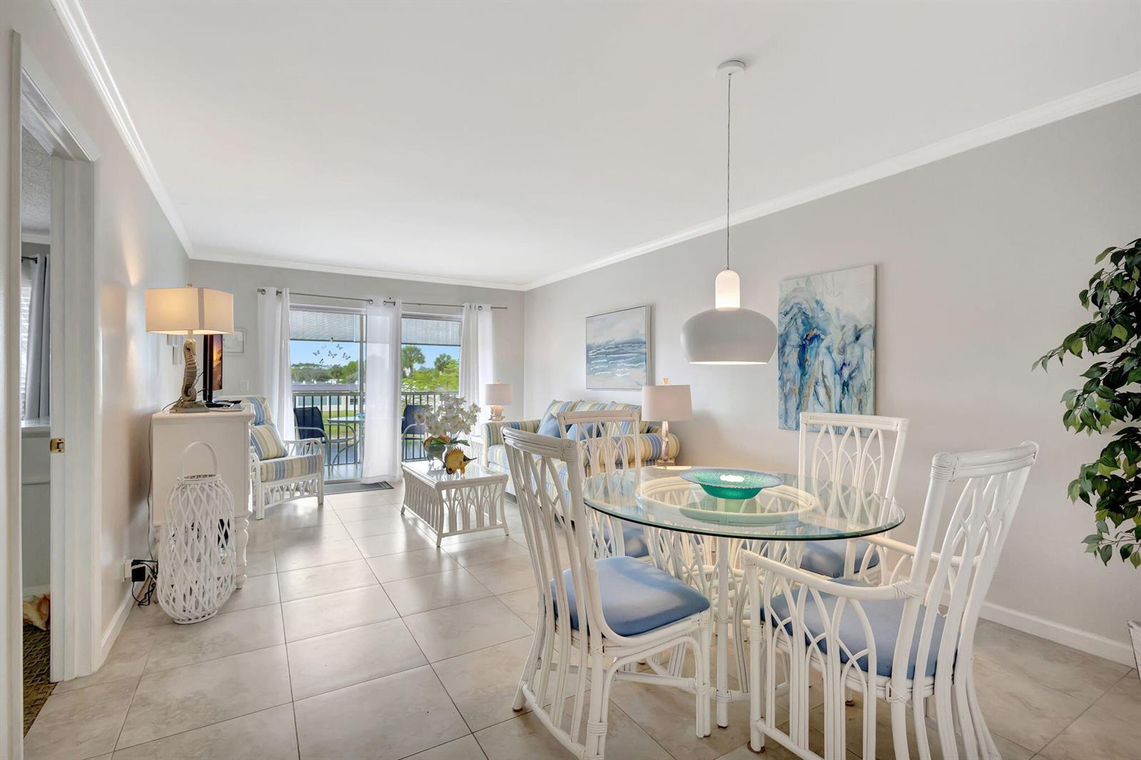 154 Lake Meryl Drive Unit 255, West Palm Beach FL 33411
