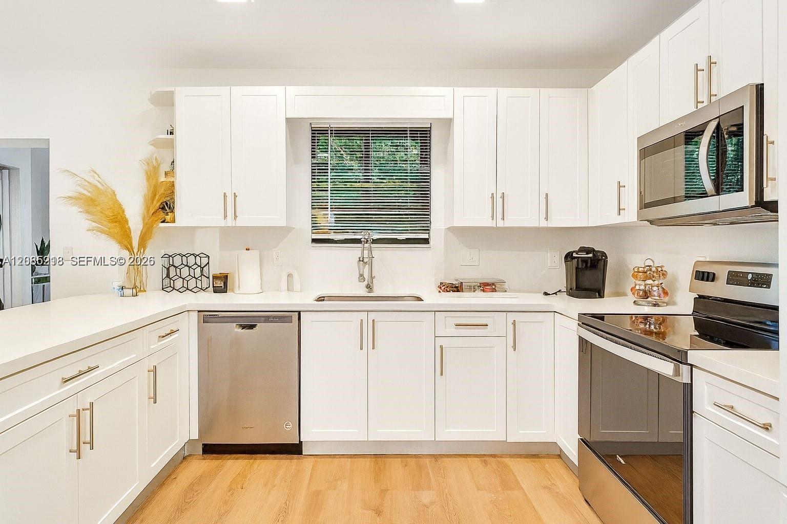 520 NW 45th St — Photo 3
