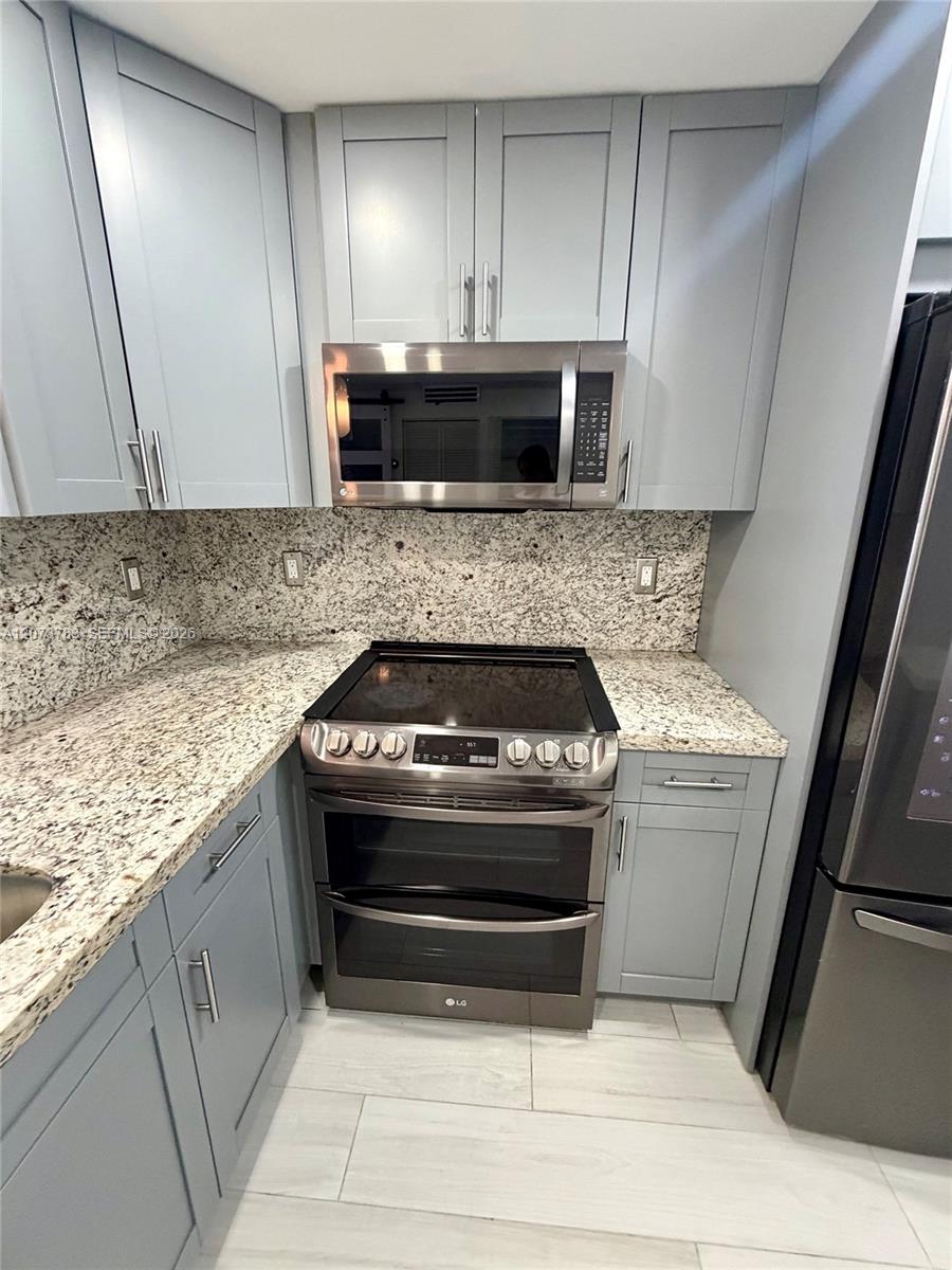 4000 NE 170th St # 207 — Photo 3