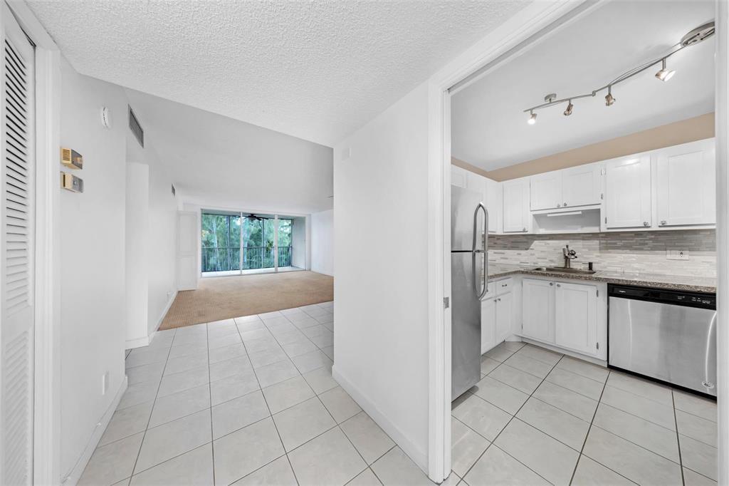 3051 S PALM AIRE Drive # 408 — Photo 4