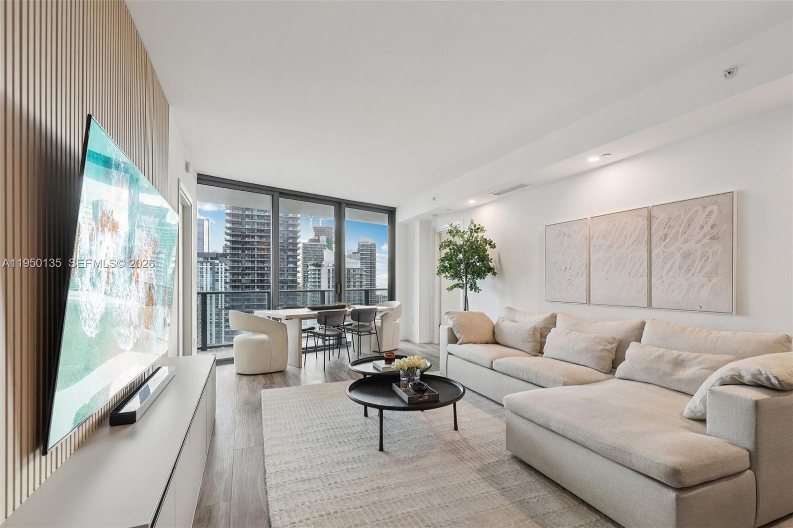 801 S Miami Ave # 3802, Miami FL 33130