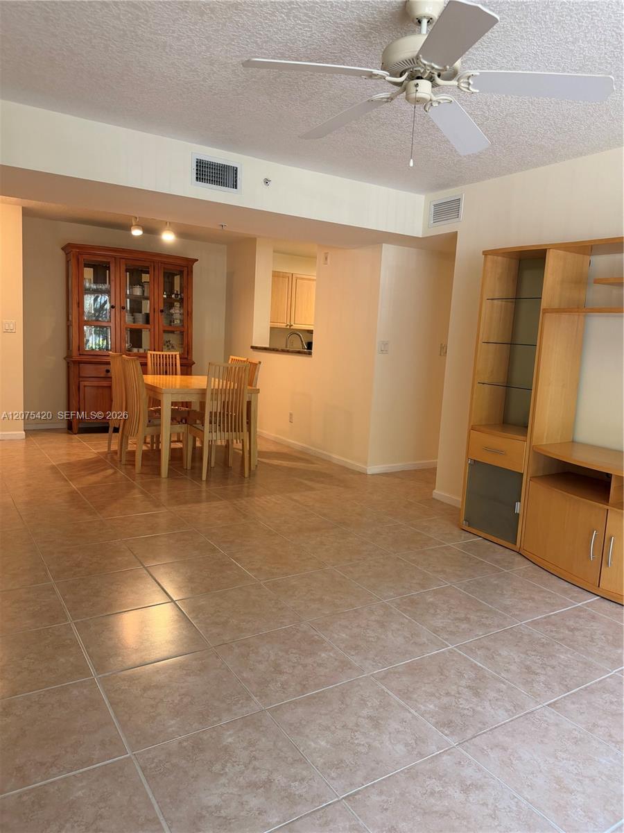 Dining & Family Room