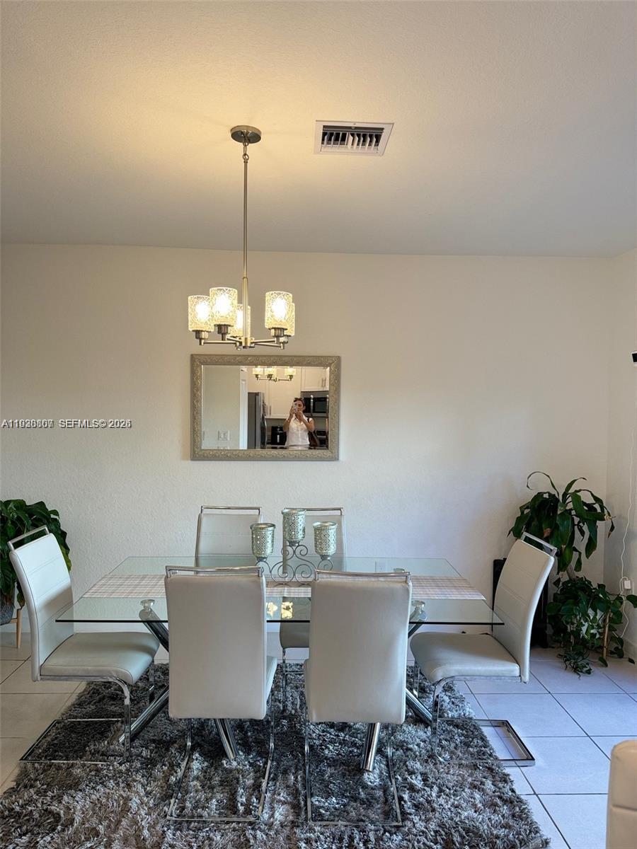 21441 NE 3rd Pl — Photo 4