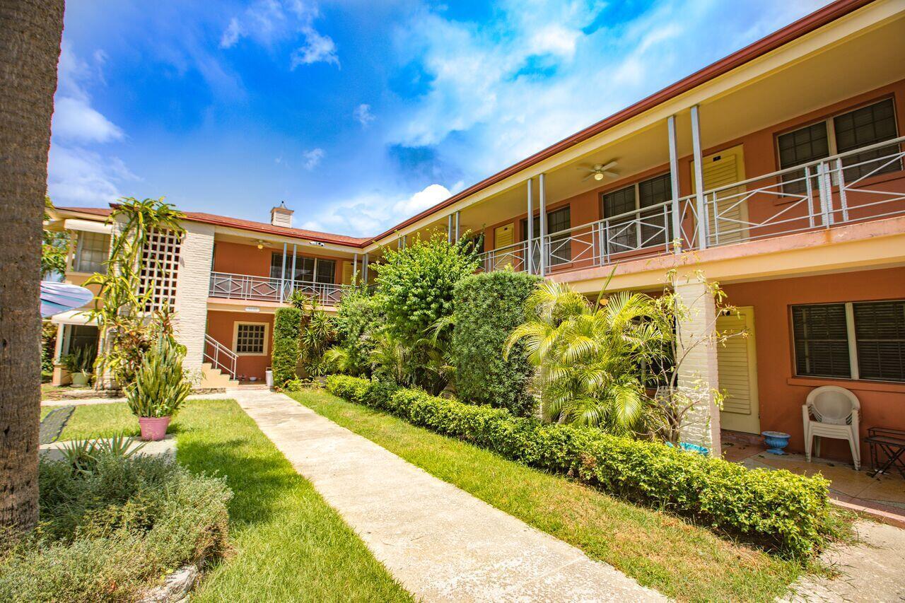 3637 S Olive Avenue, West Palm Beach FL 33405