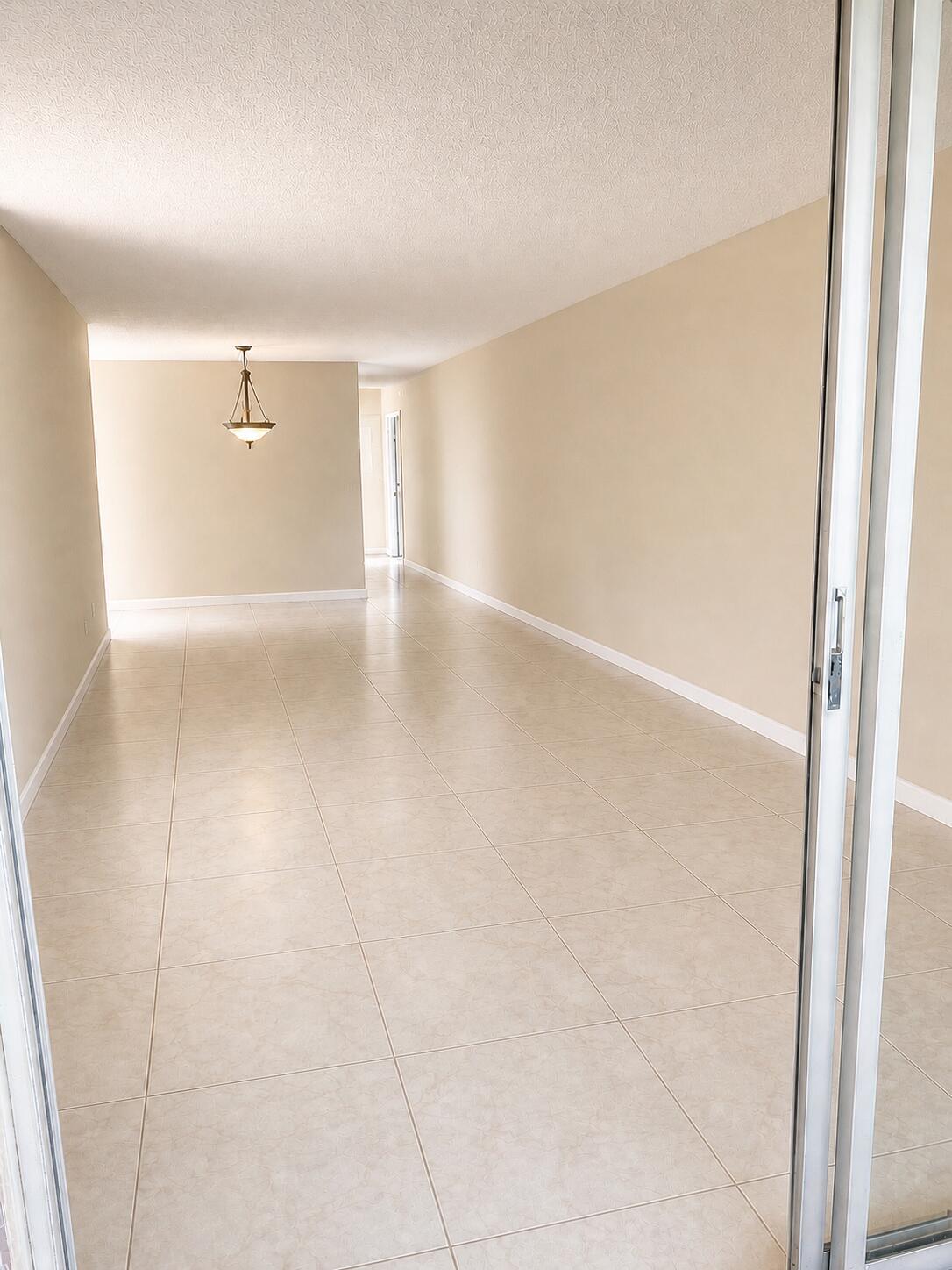 4037 Guildford C — Photo 4