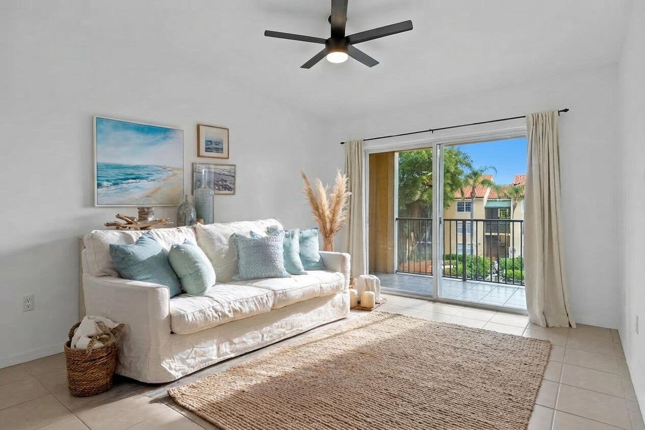 135 Yacht Club Way # 305, Hypoluxo FL 33462
