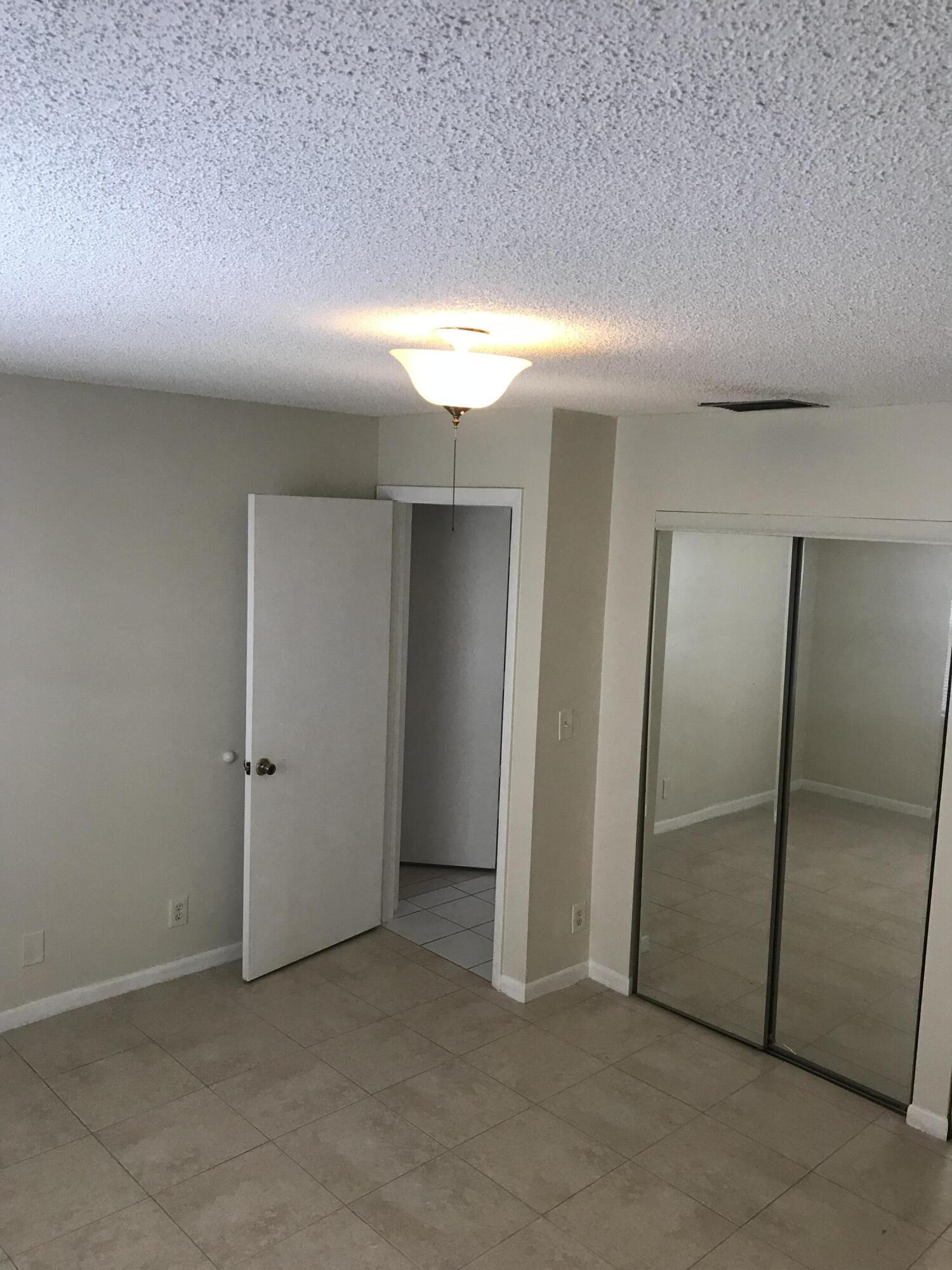 704 SW 16th Avenue # 3, Fort Lauderdale FL 33312