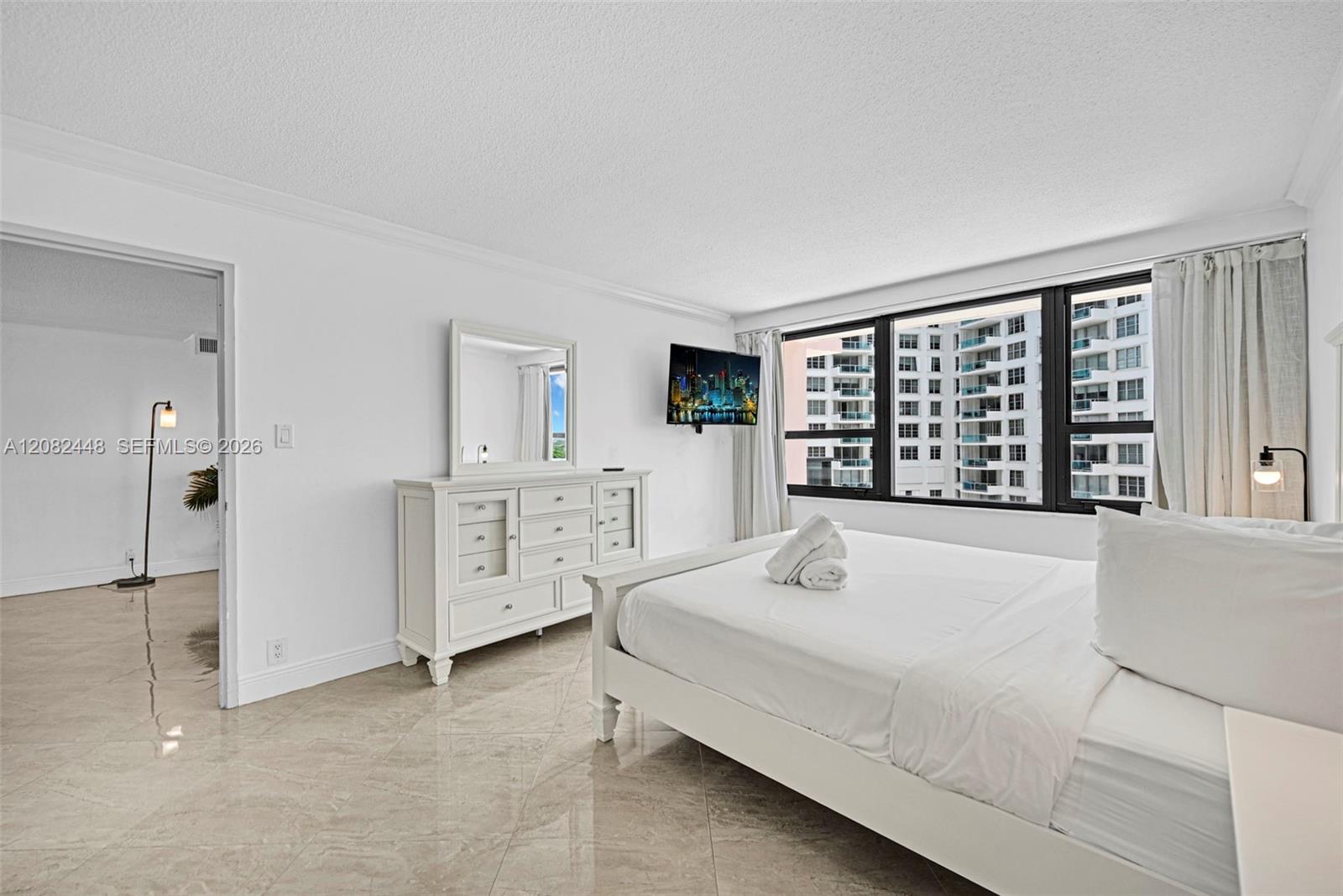 5225 Collins Ave # 1015 — Photo 4