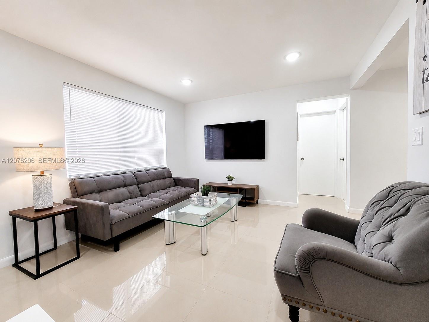 1723 Wiley St — Photo 4