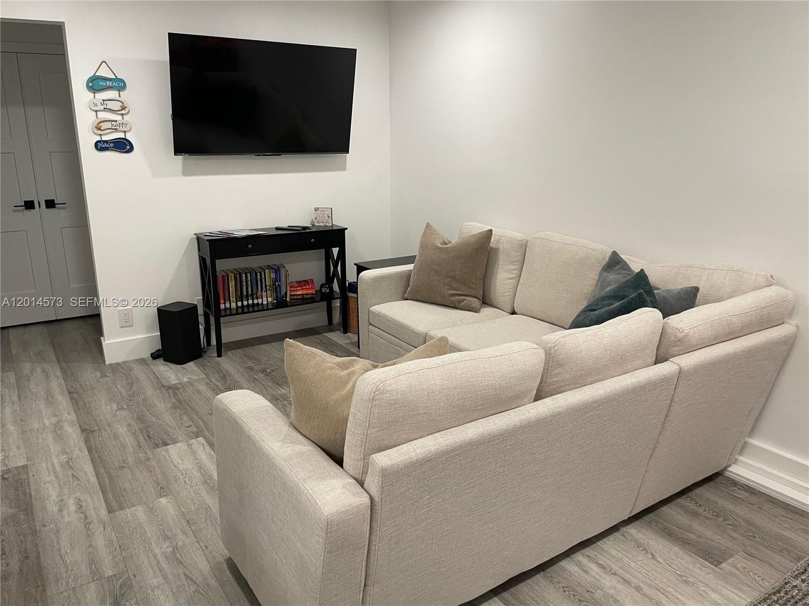 326 Wilson St # 106 — Photo 3