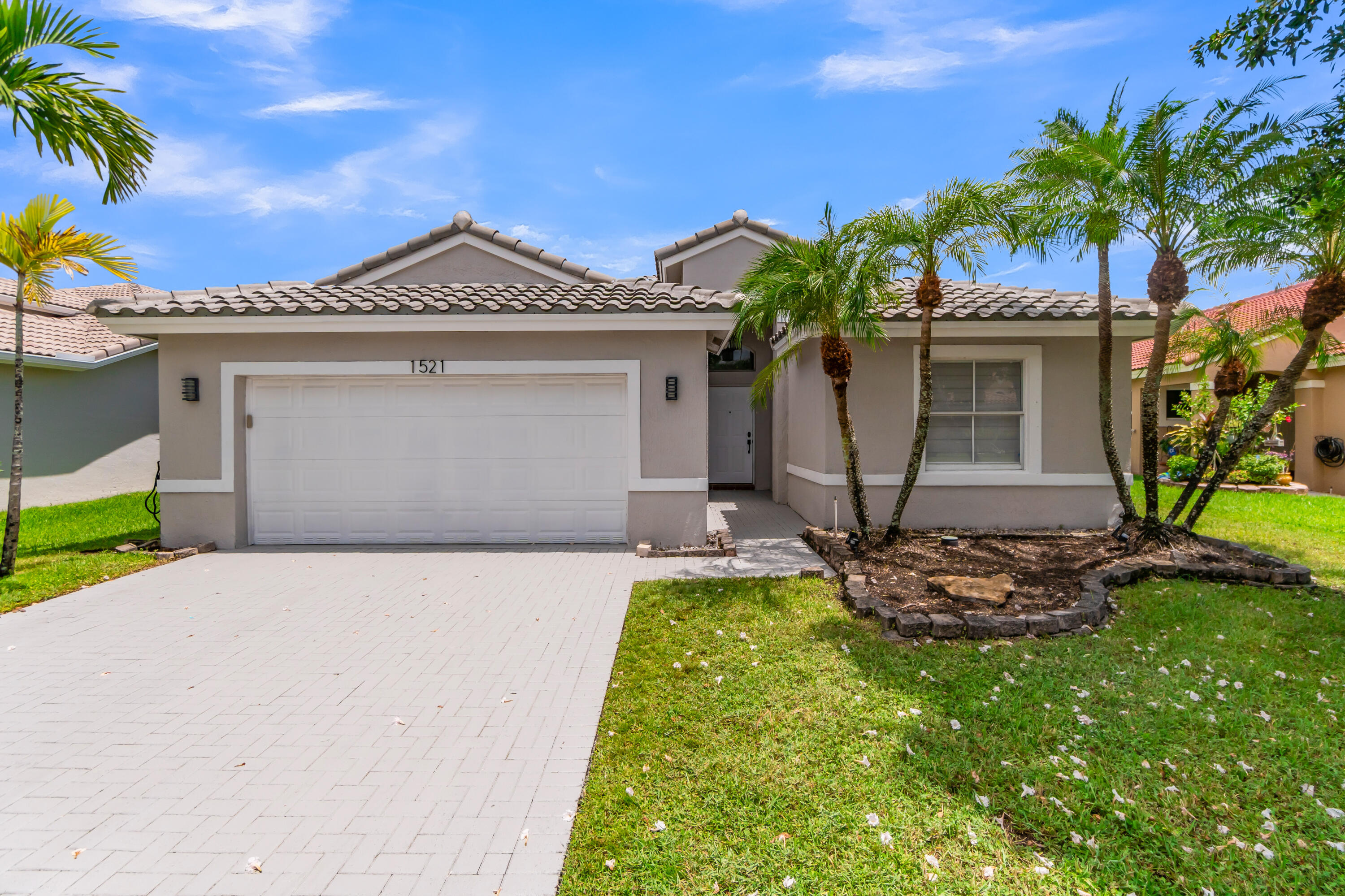 1521 SW 186th Avenue, Pembroke Pines FL 33029