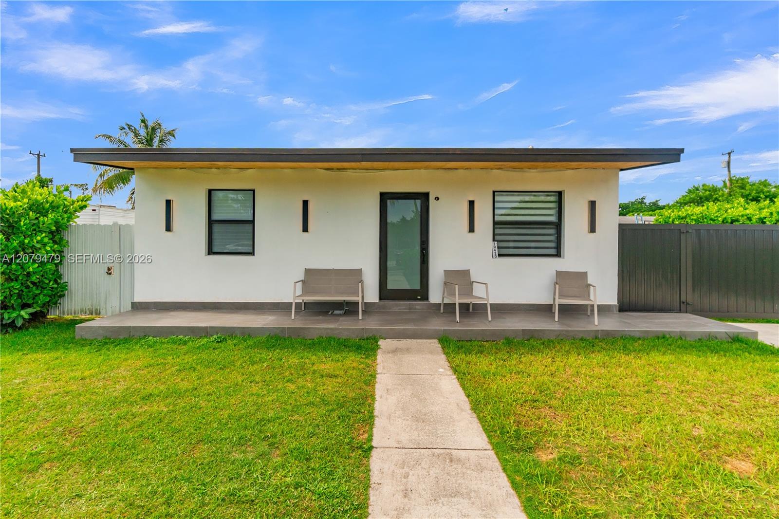 10420 SW 182nd St — Photo 3