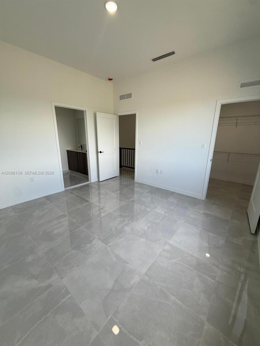 1416 NW 6th Ter — Photo 5