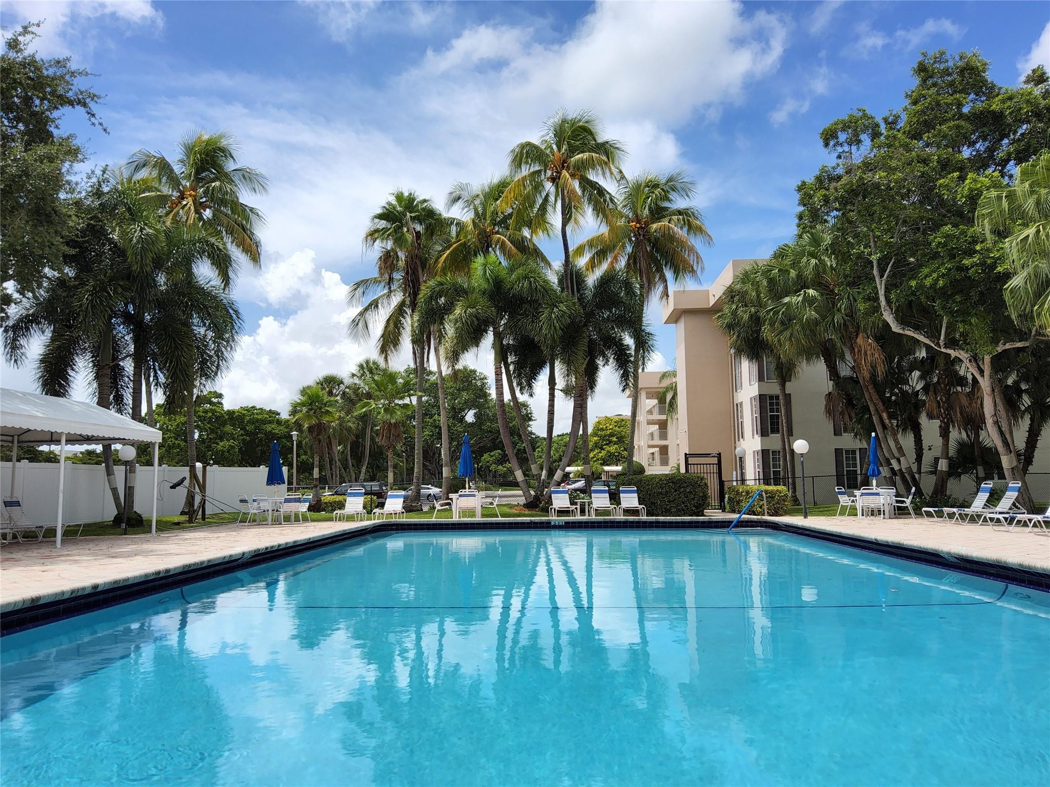 3151 S PALM AIRE Drive # 301, Pompano Beach FL 33069