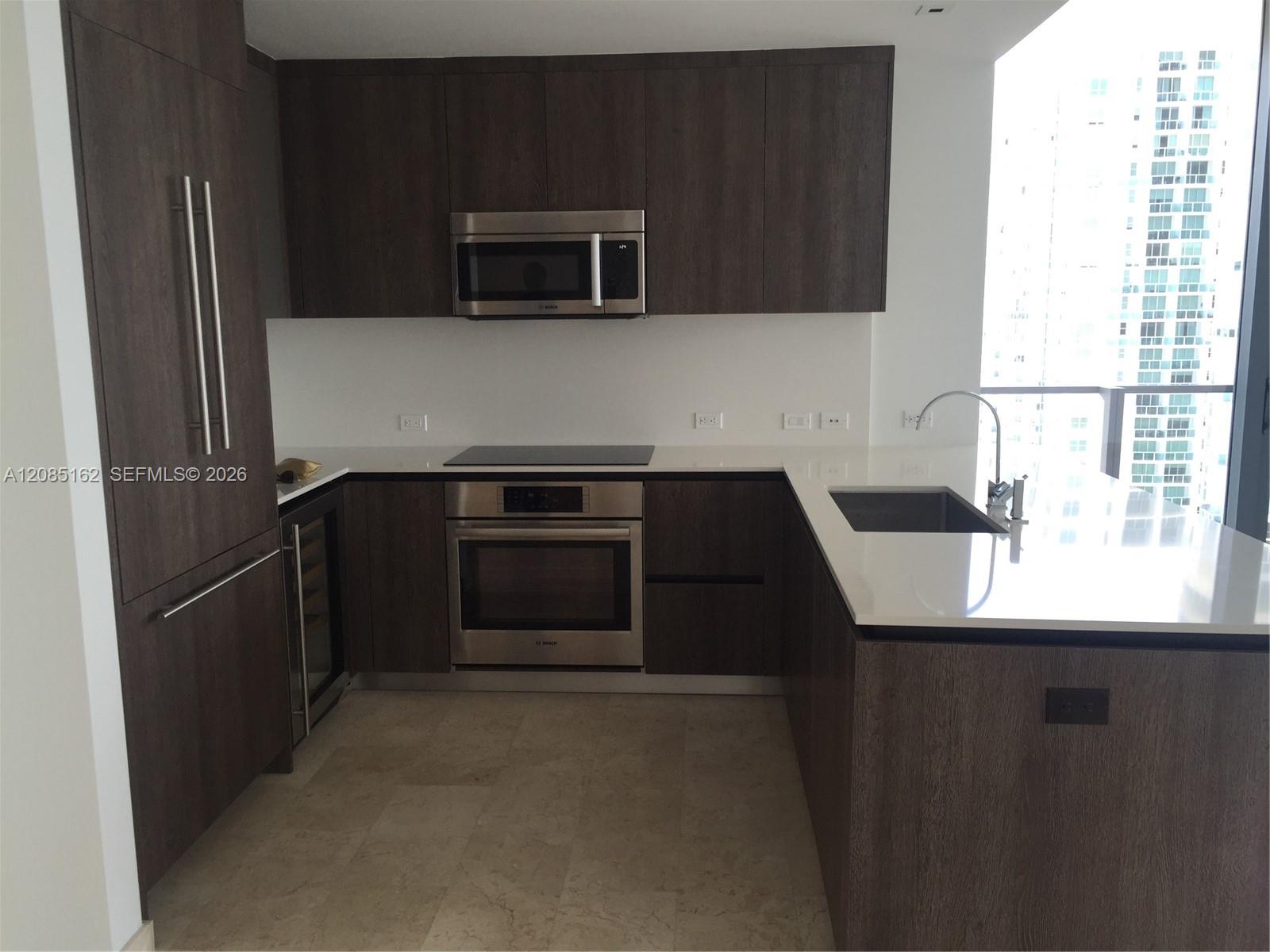 68 SE 6th St # 2202 — Photo 2
