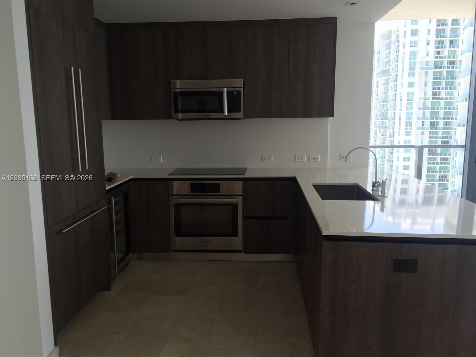 68 SE 6th St # 2202 — Photo 3