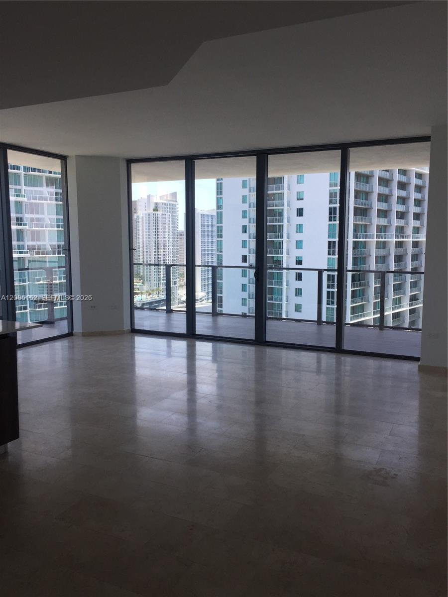 68 SE 6th St # 2202 — Photo 4