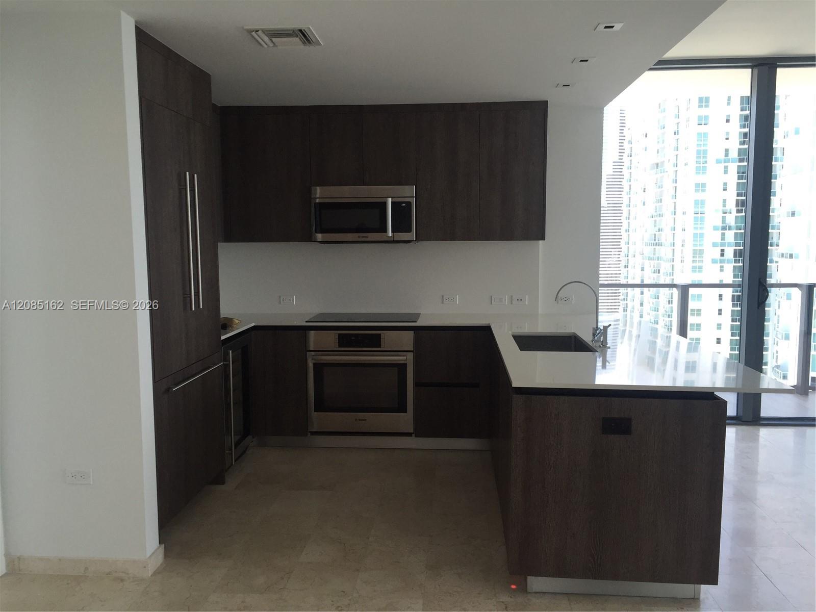 68 SE 6th St # 2202 — Photo 5