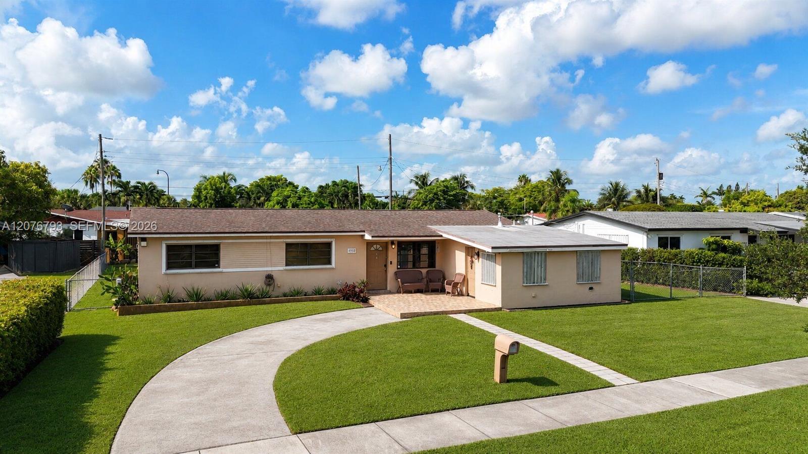 9500 Cutler Ridge Dr, Cutler Bay FL 33157
