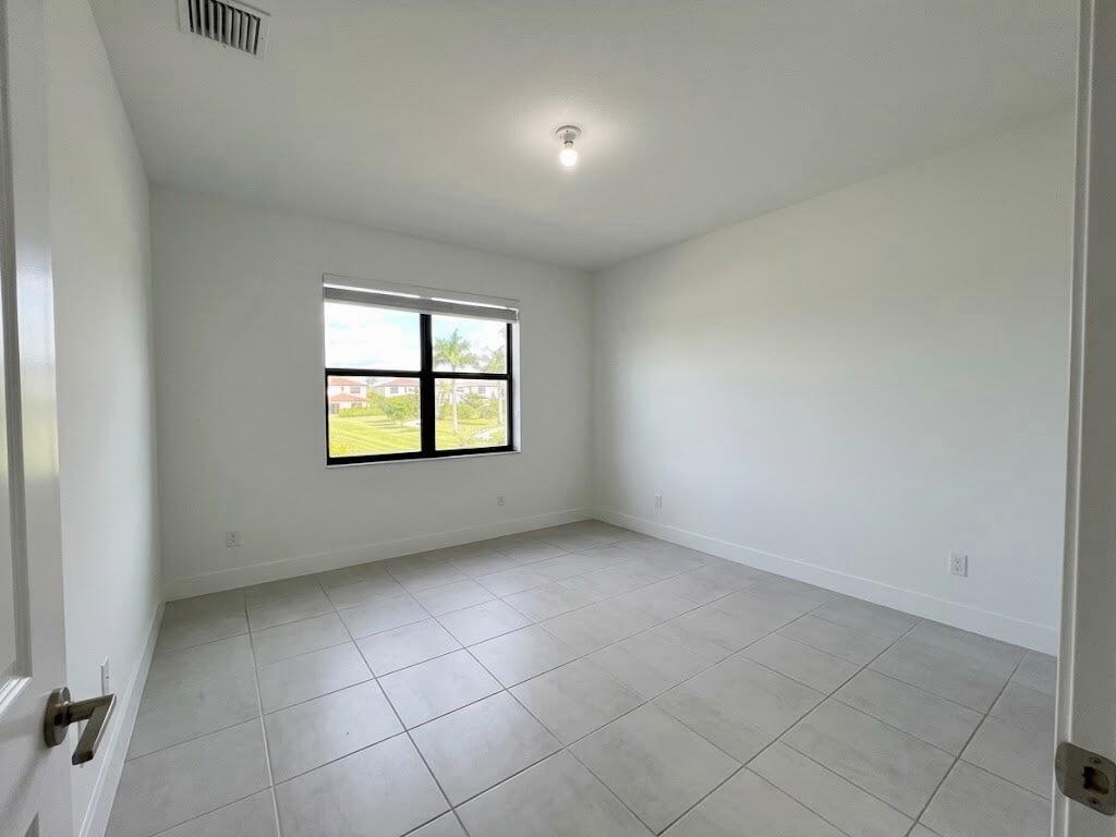 5553 Quiet Lake Place — Photo 4