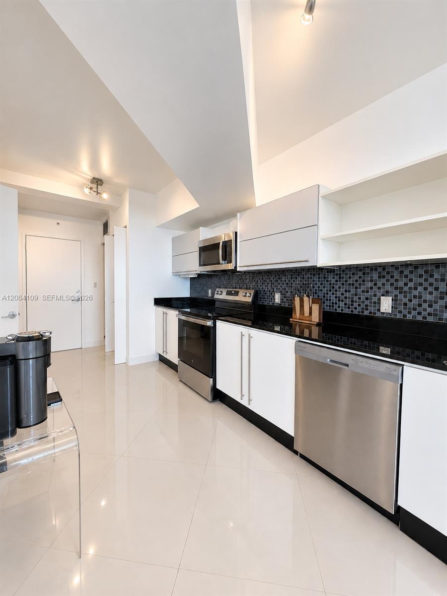 690 SW 1st Ct # 602 — Photo 3