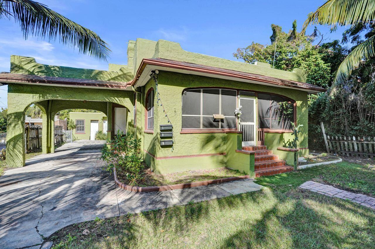 627 30th Street, West Palm Beach FL 33407