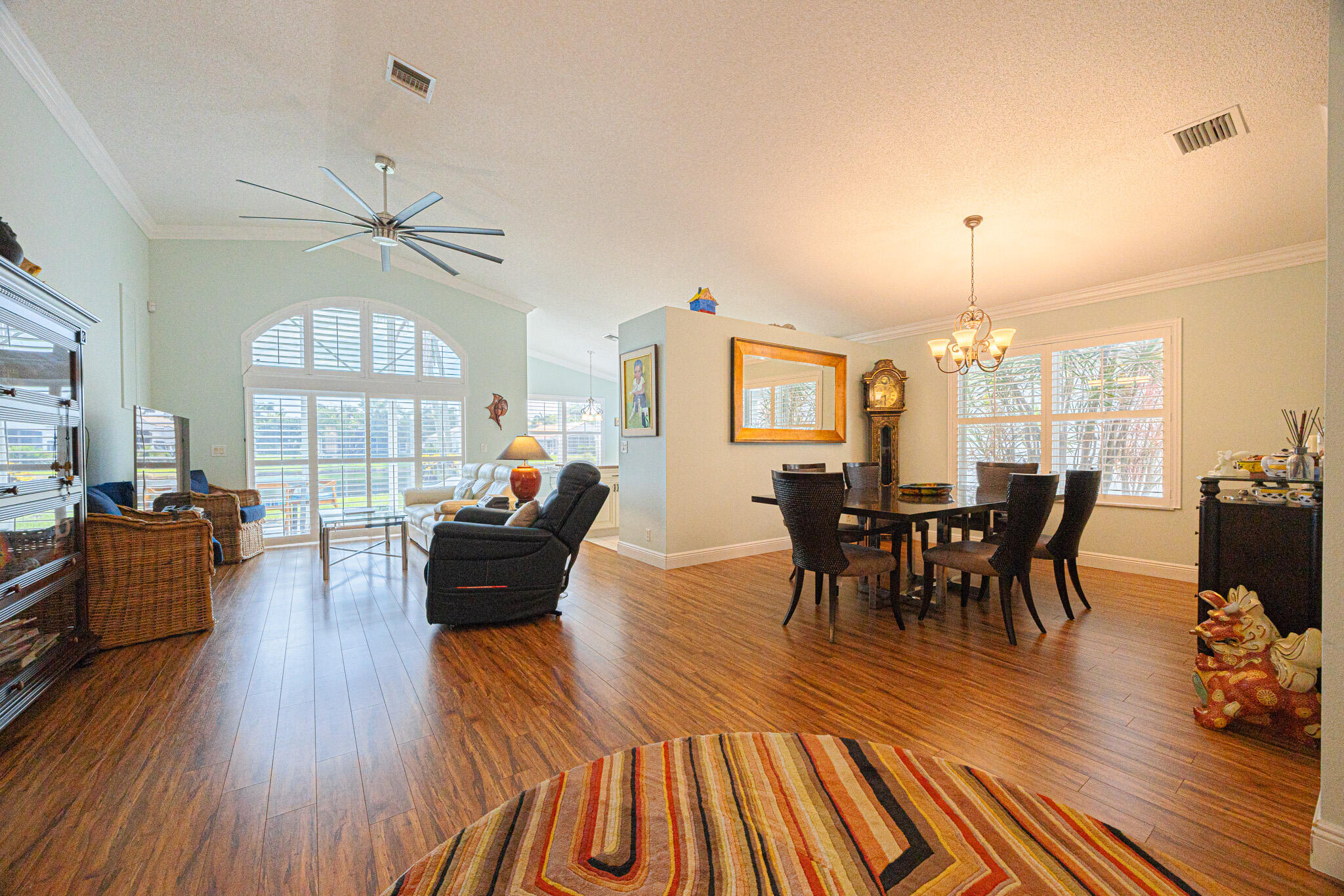 10394 UTOPIA Circle E — Photo 3