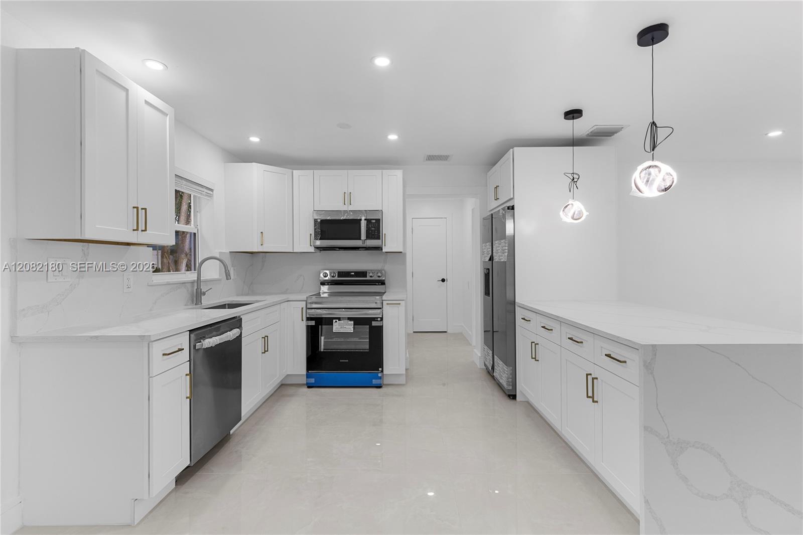 7320 Shalimar St — Photo 5
