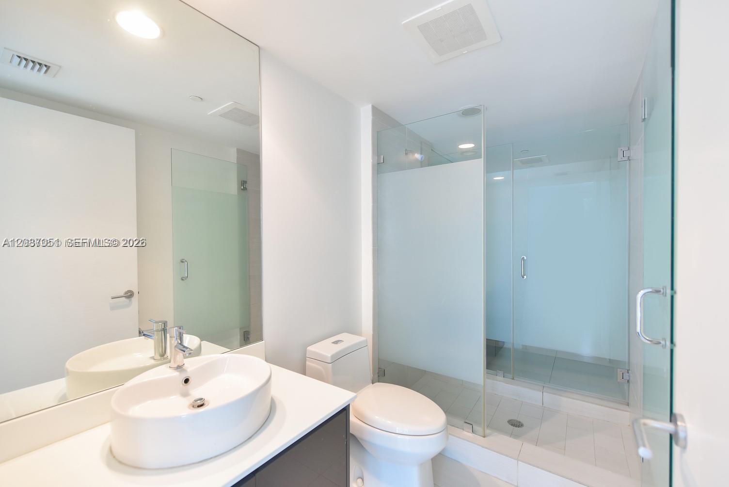 31 SE 6th St # 406 — Photo 5