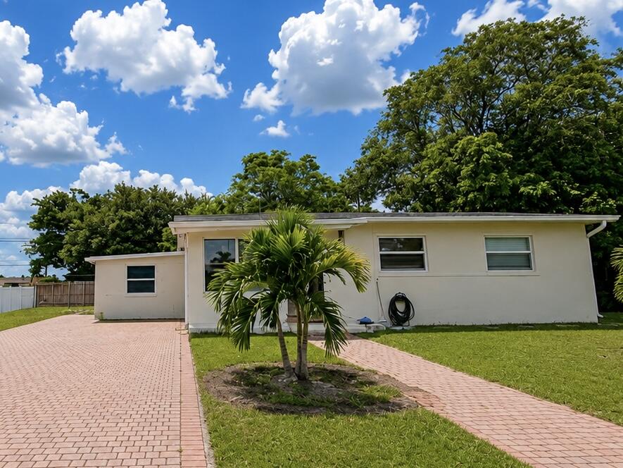 3300 SW 32ND Court, West Park FL 33023