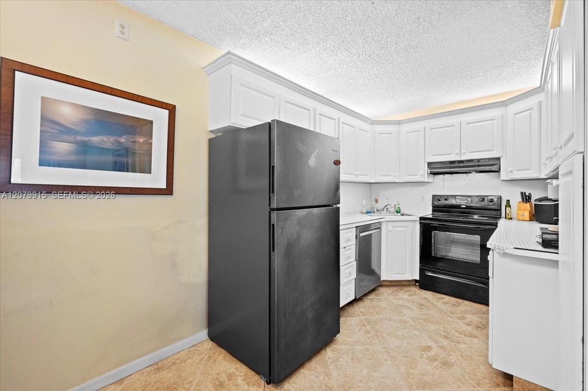 1014 Green Pine Blvd # H1 — Photo 3