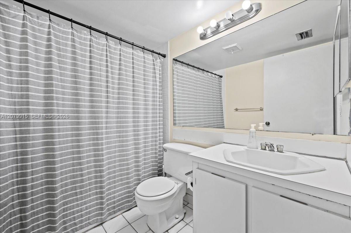 1014 Green Pine Blvd # H1 — Photo 5