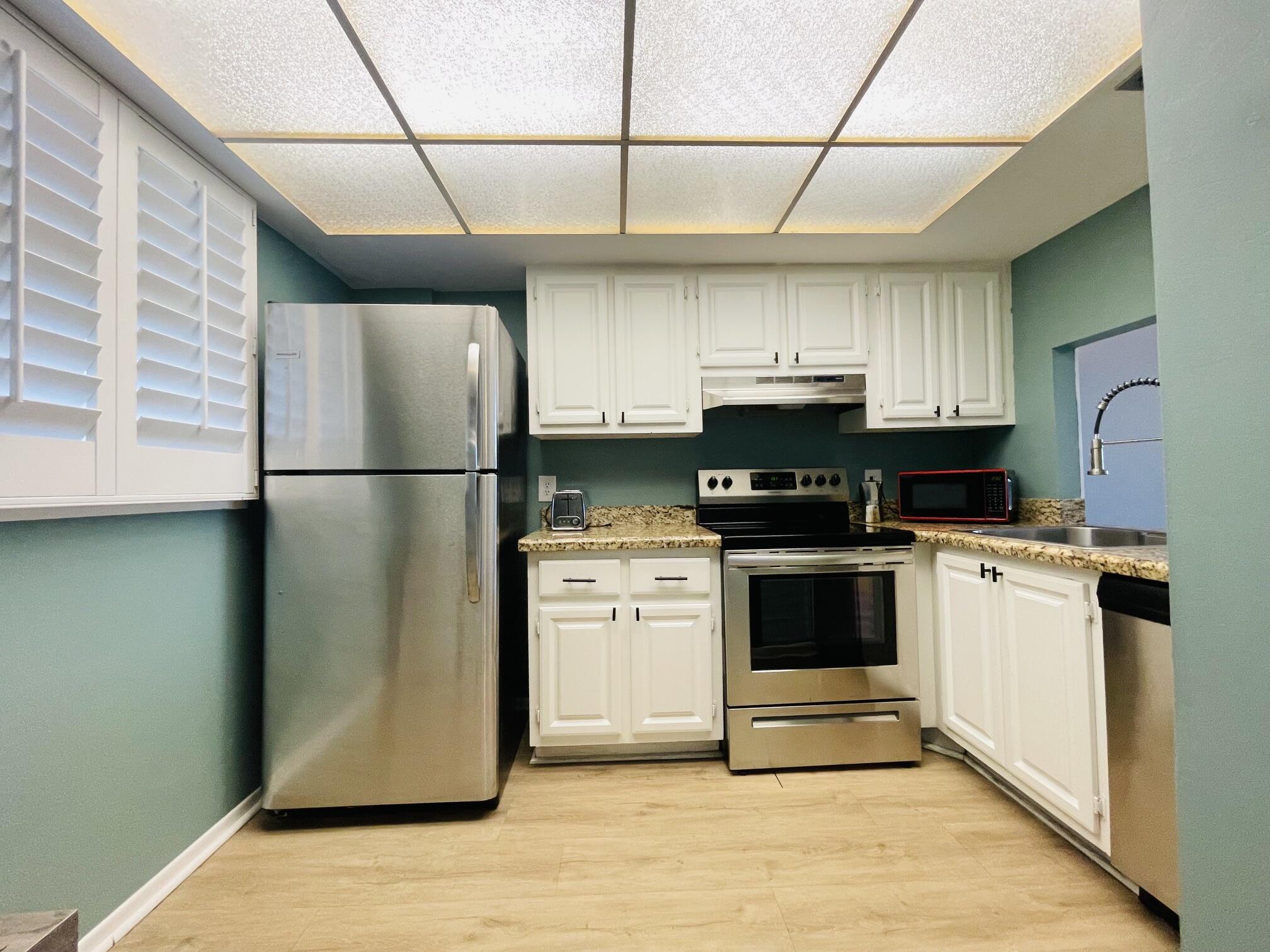 109 ROYAL PARK Drive # 4D — Photo 5