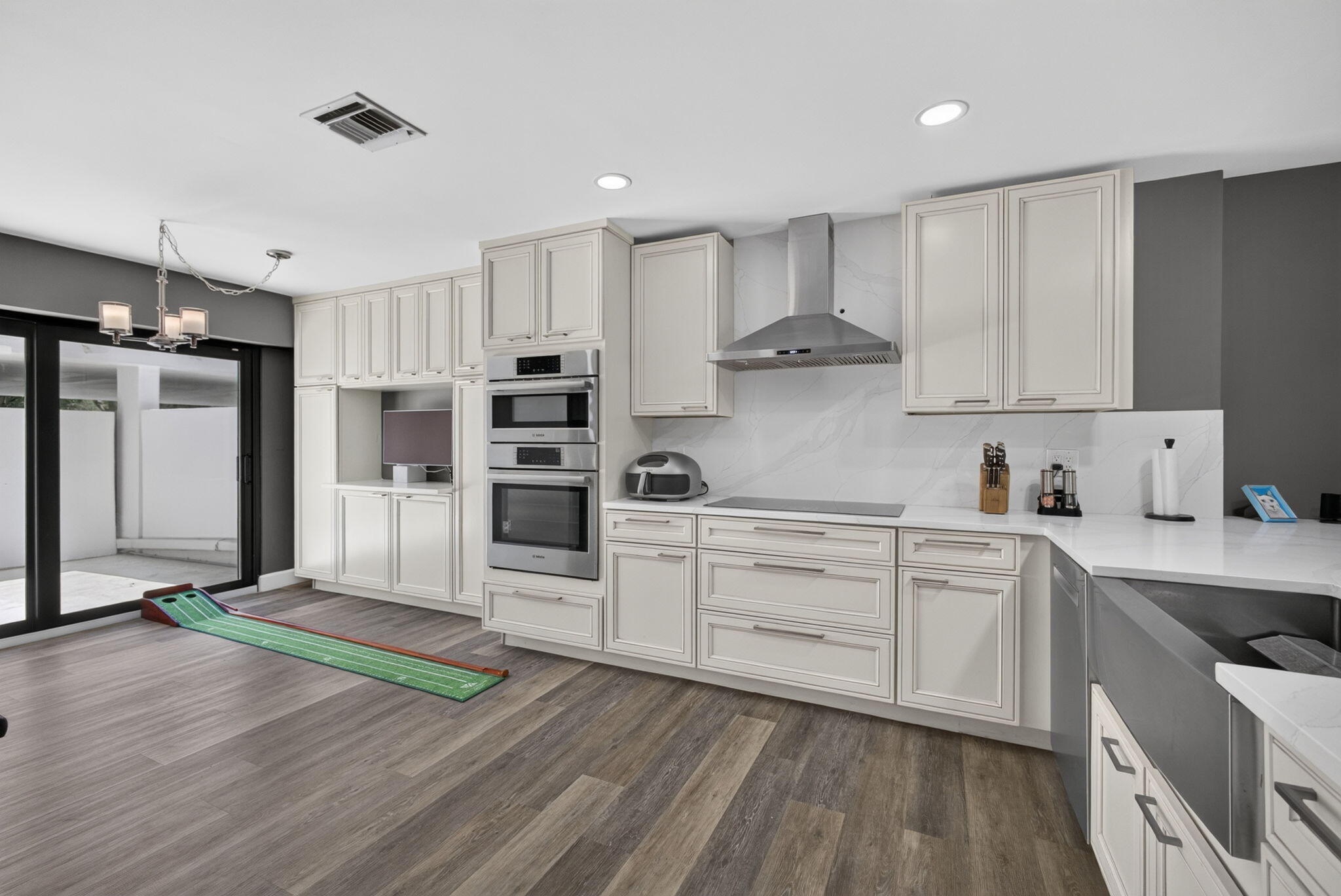 2435 PRESIDENTIAL Way # G — Photo 3