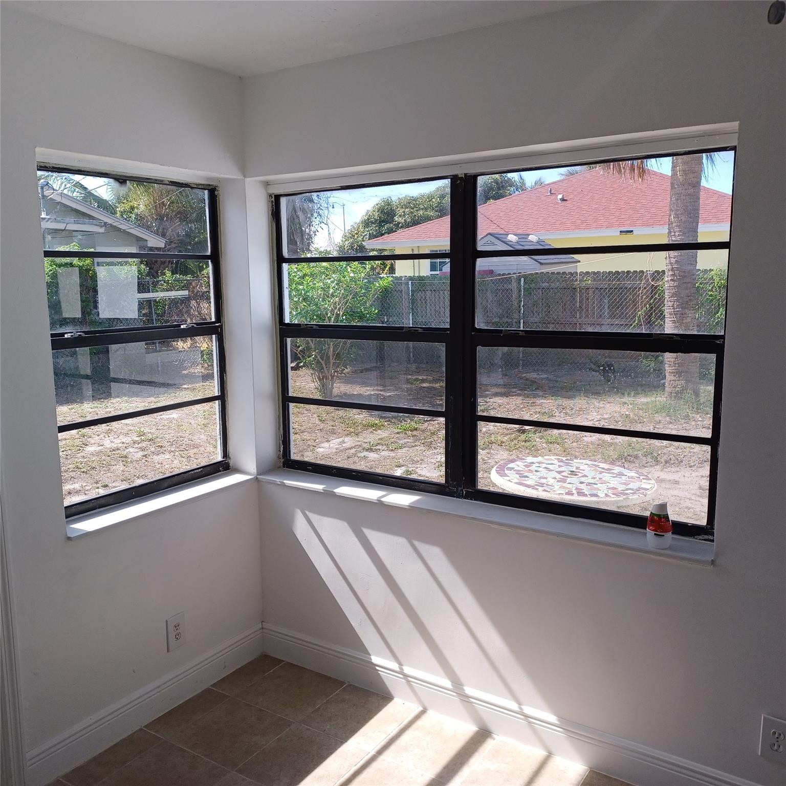 618 58TH Street — Photo 5