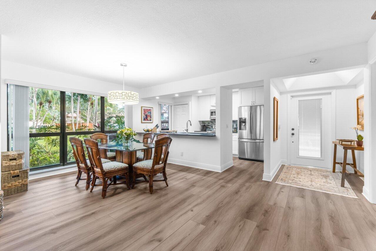 401 BRACKENWOOD Lane S — Photo 5
