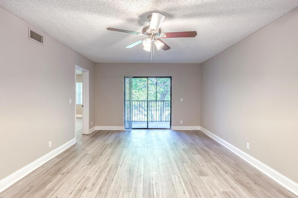 230 SE 10TH Street # 307B — Photo 3