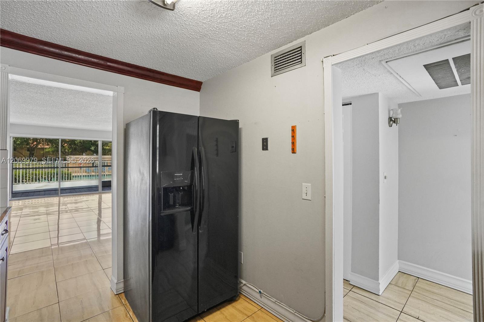 661 N University Dr # 103 — Photo 5