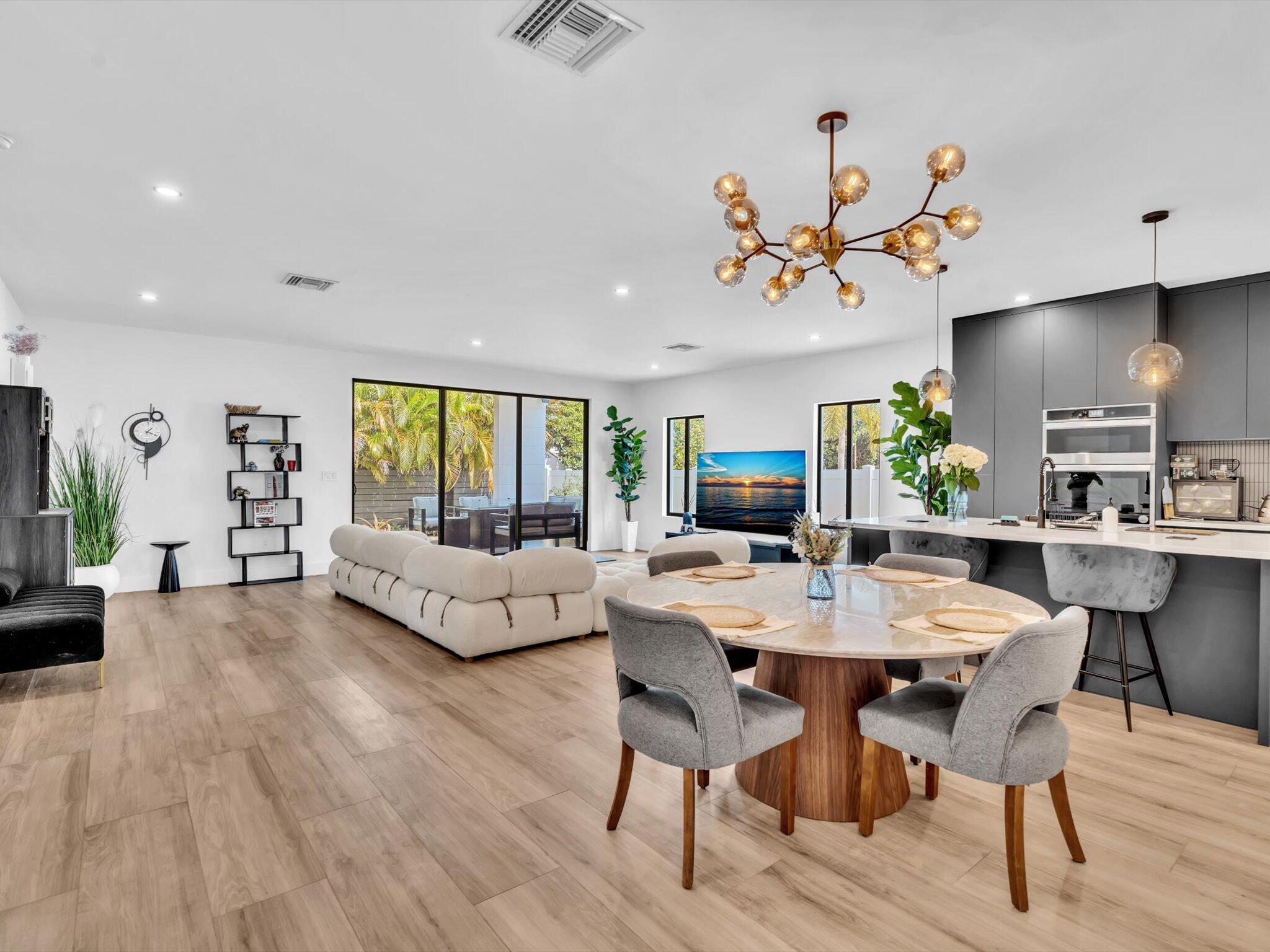 913 NE 15th Street, Fort Lauderdale FL 33304