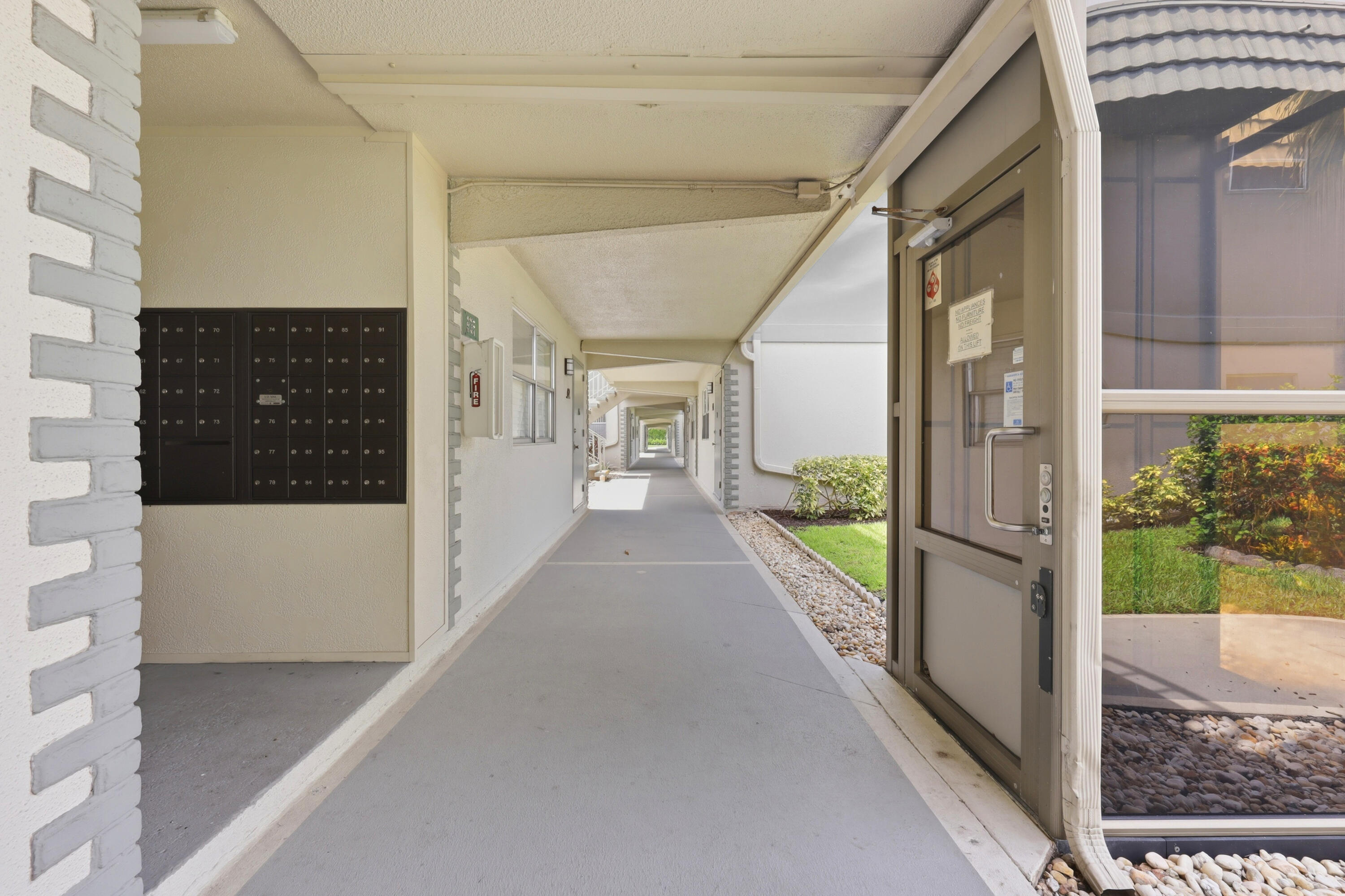91 FLANDERS B — Photo 4