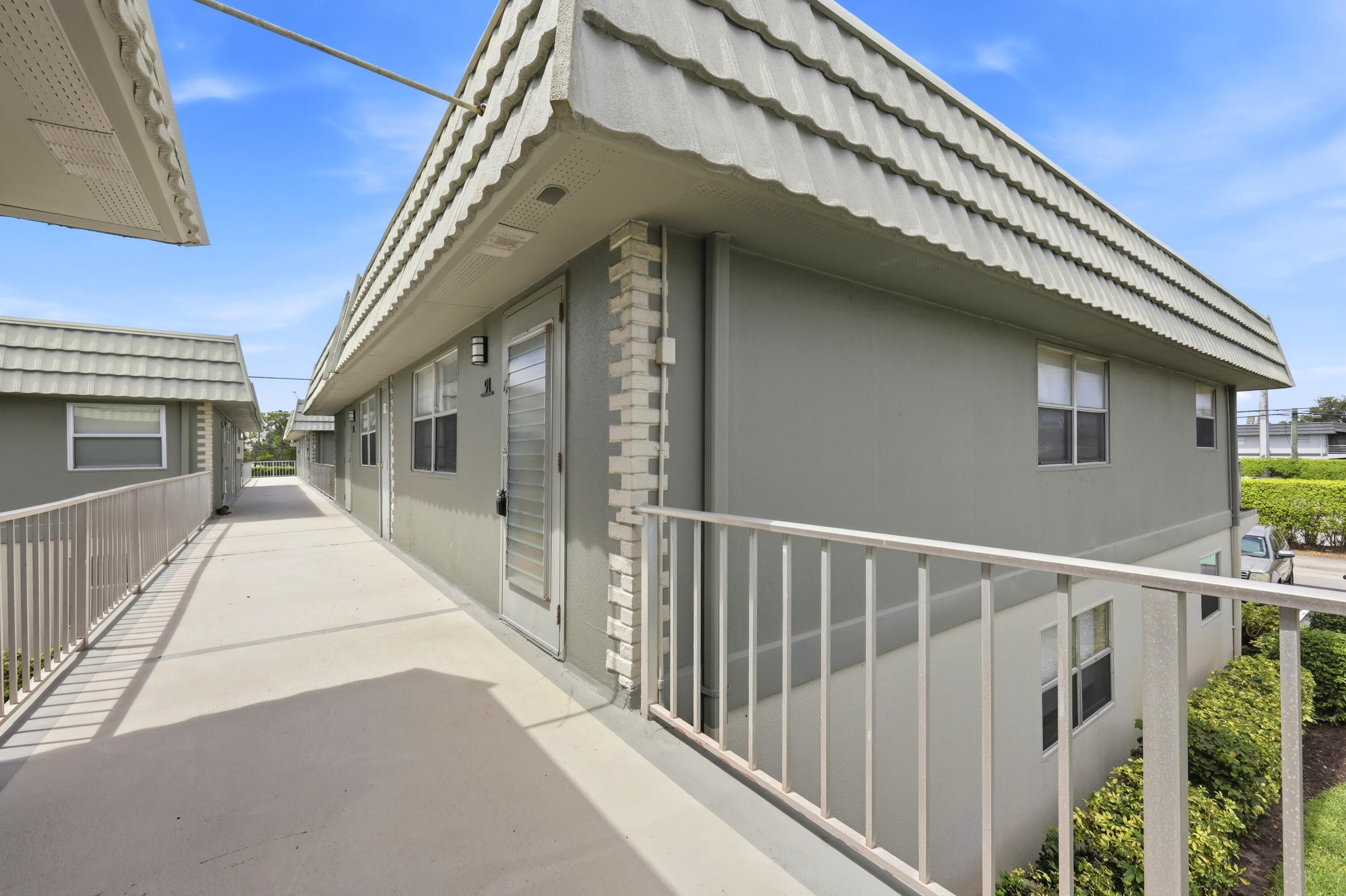 91 FLANDERS B — Photo 3