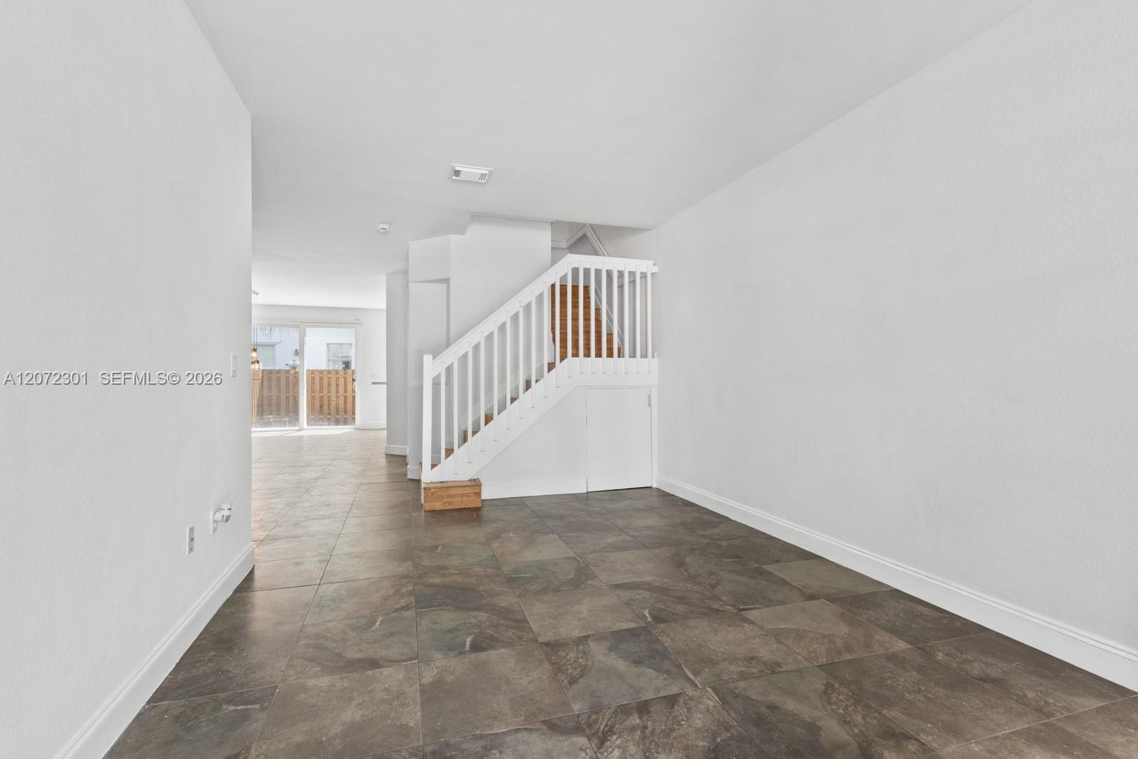 7809 NW 114th Path — Photo 5