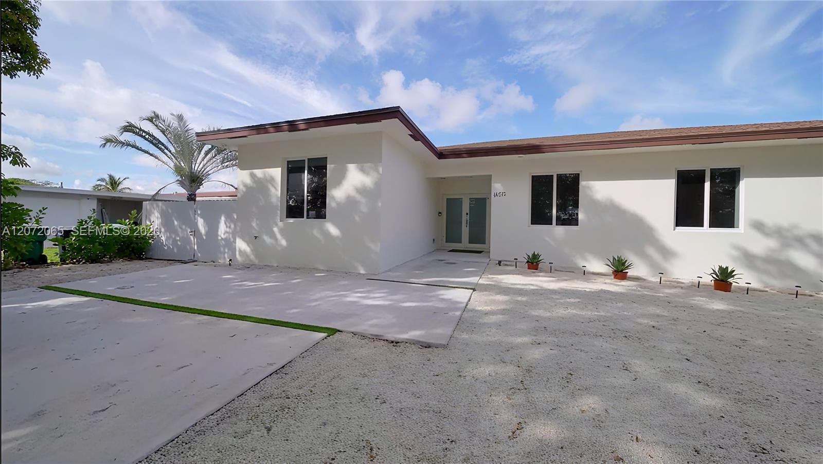 10245 SW 212th St — Photo 4