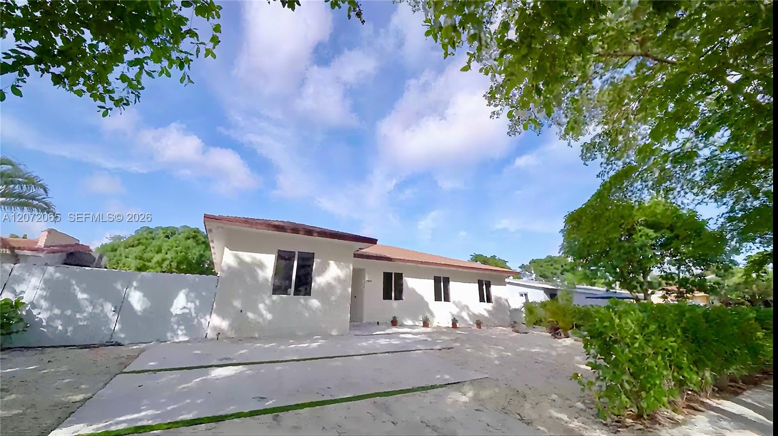 10245 SW 212th St — Photo 5