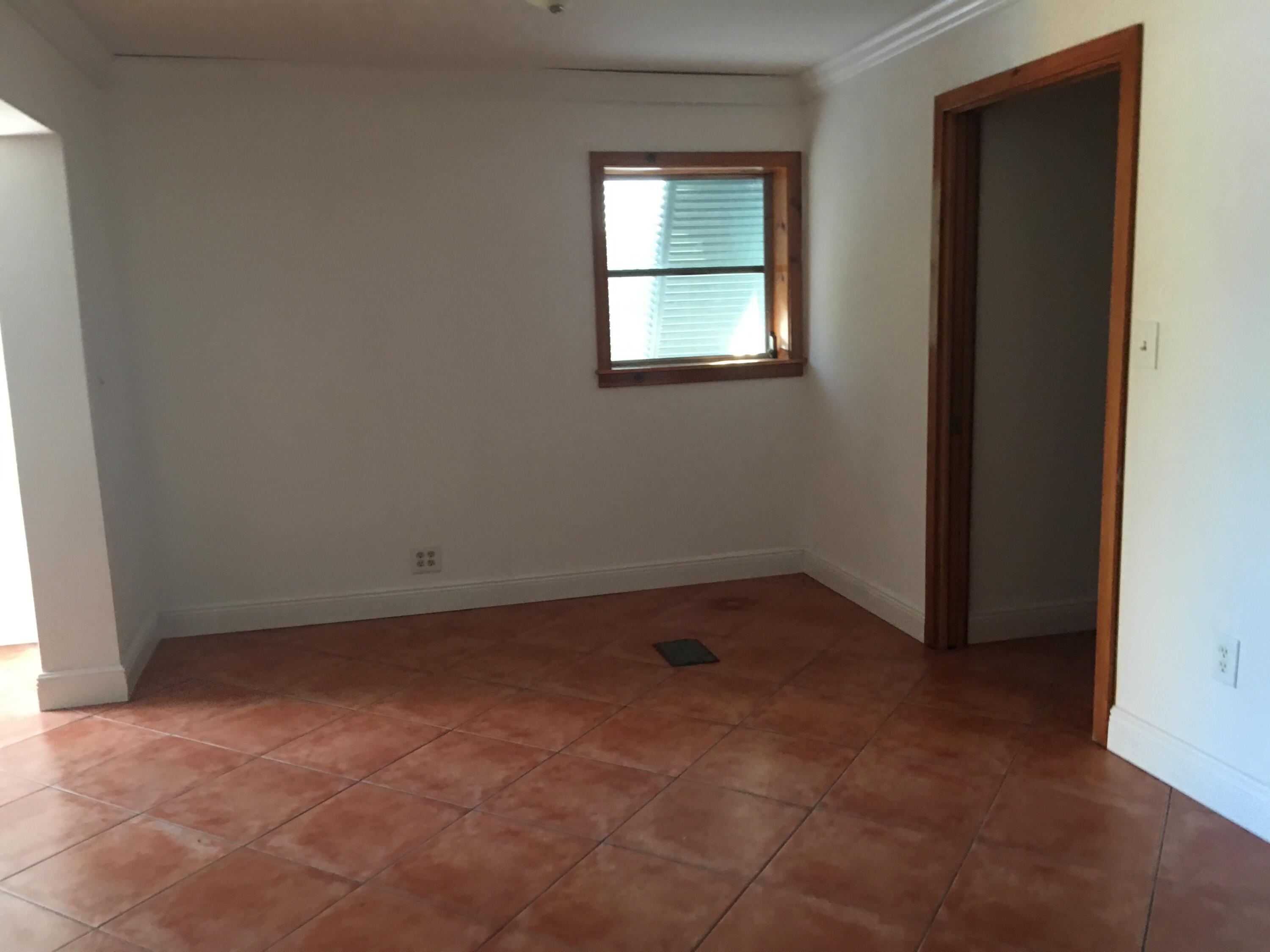 2911 Tangerine Lane — Photo 4