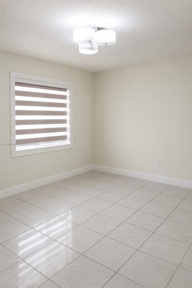 3659 SW 99th Ave # 7 — Photo 2