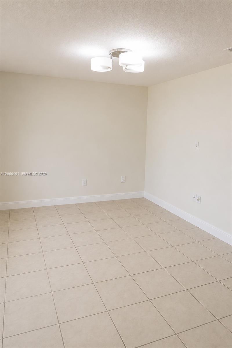 3659 SW 99th Ave # 7 — Photo 4
