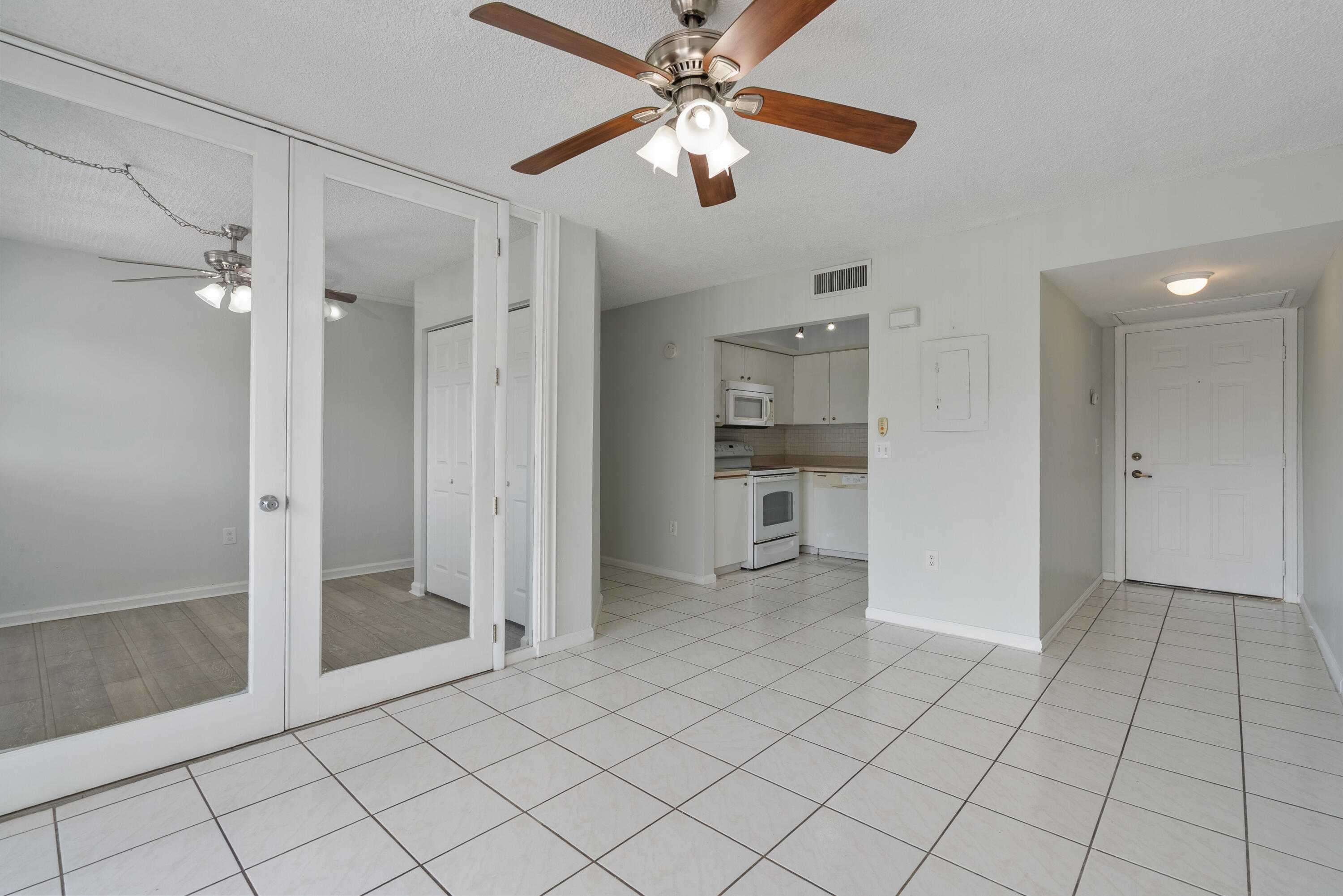 701 NW 19TH Street # 306 — Photo 4